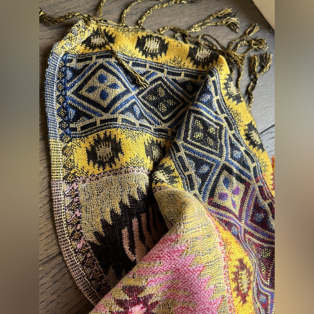 Colorful Geometric Patterned Scarf - Picture 4 of 4